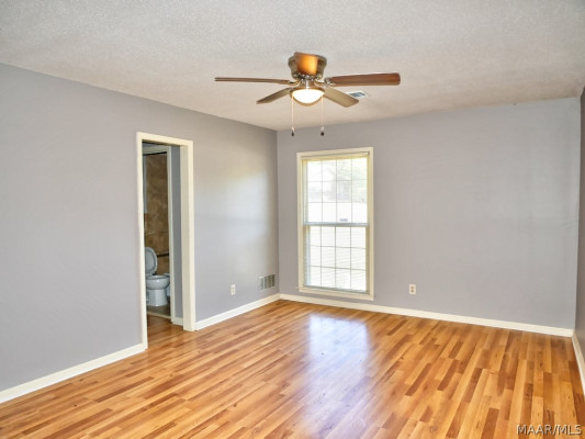 2024 Green Acres Drive