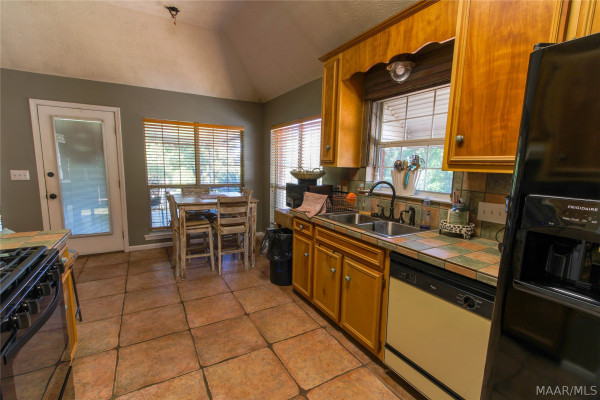 3761 Freeman Court