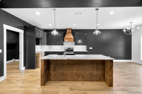 652 Lorie Lee Loop