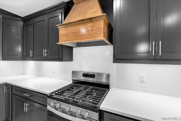 652 Lorie Lee Loop