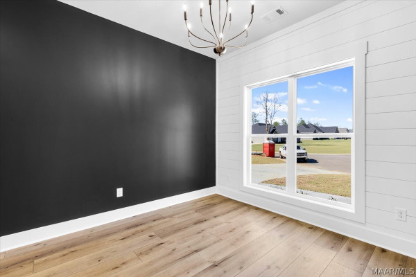 652 Lorie Lee Loop