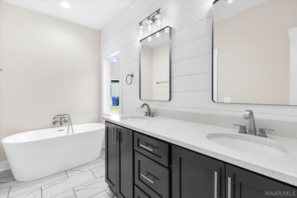 652 Lorie Lee Loop