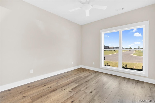 652 Lorie Lee Loop