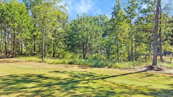 652 Lorie Lee Loop