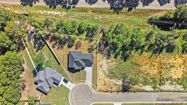 652 Lorie Lee Loop