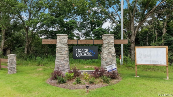 652 Lorie Lee Loop