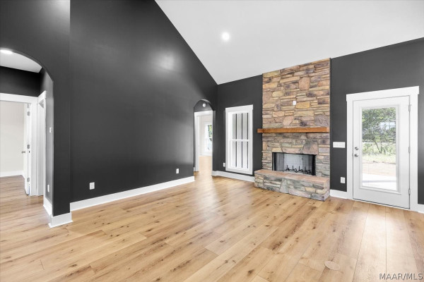 652 Lorie Lee Loop