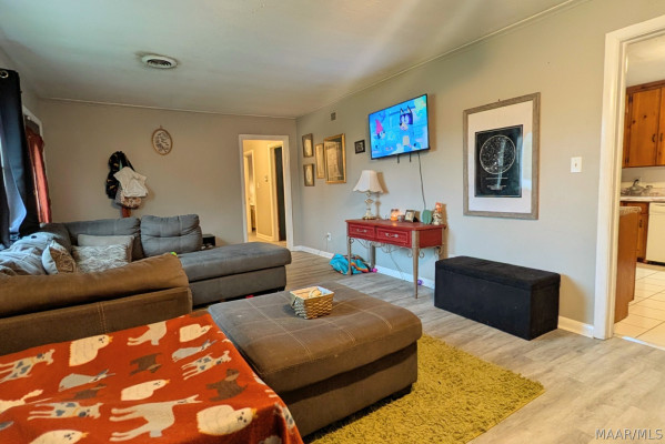 855 Coliseum Boulevard