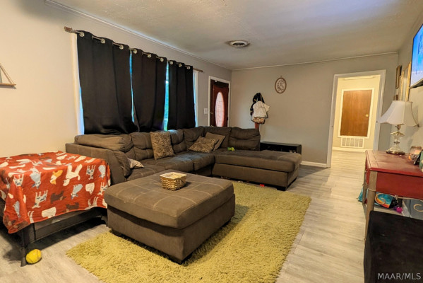 855 Coliseum Boulevard