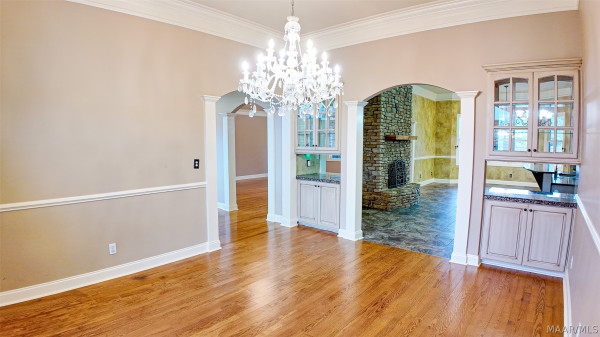 8696 Huntingdon Ridge Lane