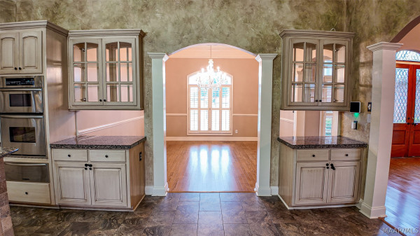 8696 Huntingdon Ridge Lane