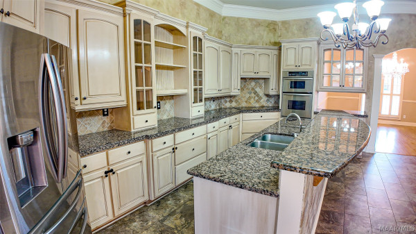 8696 Huntingdon Ridge Lane