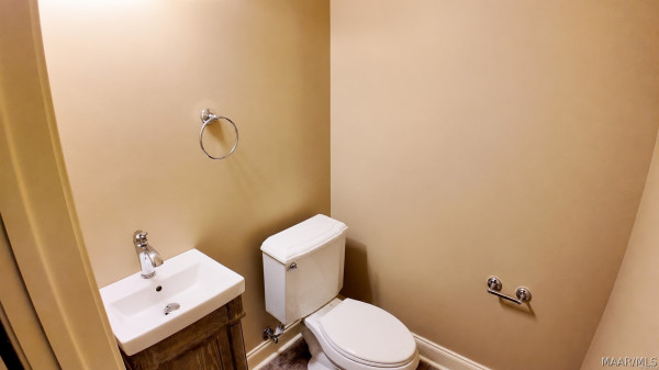 8696 Huntingdon Ridge Lane