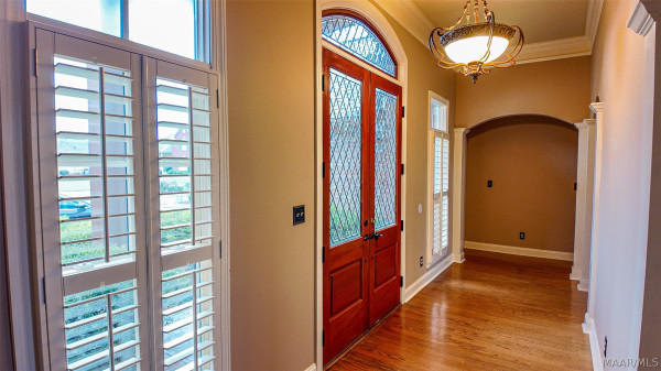 8696 Huntingdon Ridge Lane