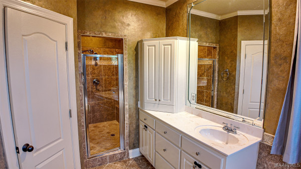 8696 Huntingdon Ridge Lane