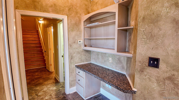8696 Huntingdon Ridge Lane
