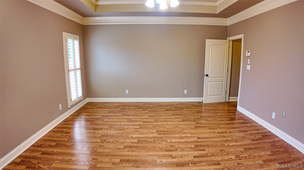 8696 Huntingdon Ridge Lane