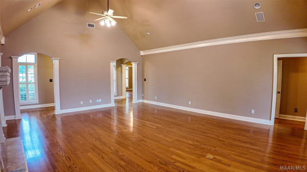 8696 Huntingdon Ridge Lane
