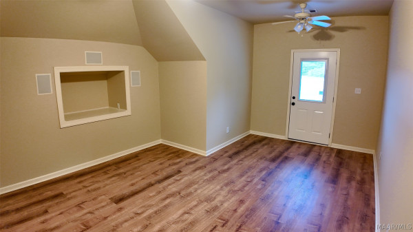 8696 Huntingdon Ridge Lane