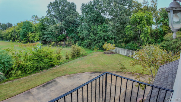 8696 Huntingdon Ridge Lane