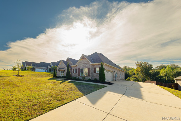 1458 Trolley Road