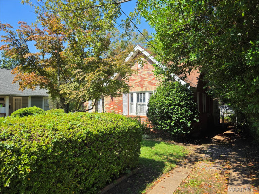 1817 Winona Avenue