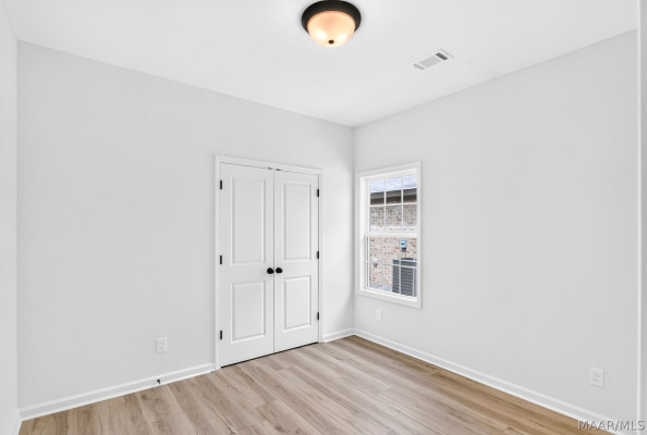 348 Crestwood Circle