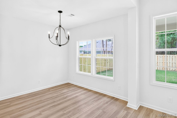 348 Crestwood Circle