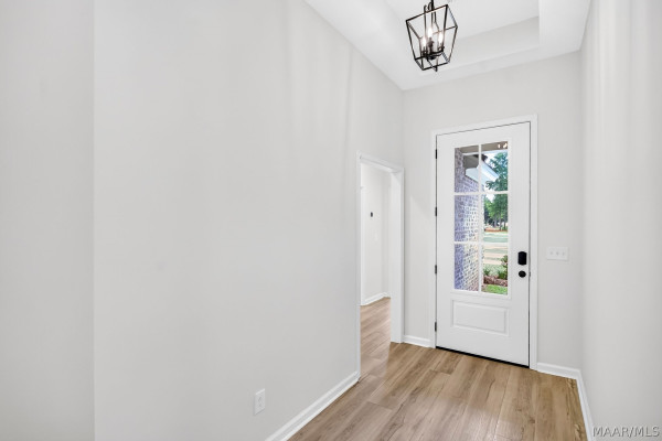 348 Crestwood Circle