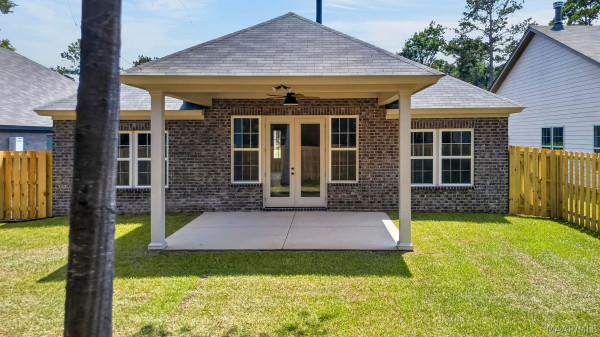 348 Crestwood Circle