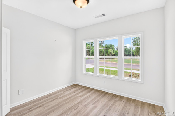 348 Crestwood Circle