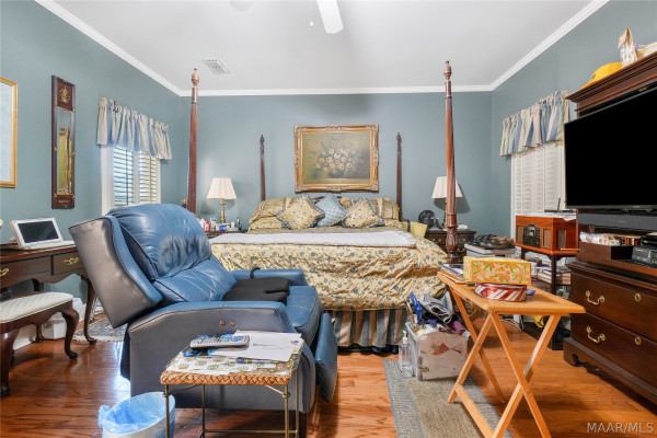 2238 Vaughn Lane