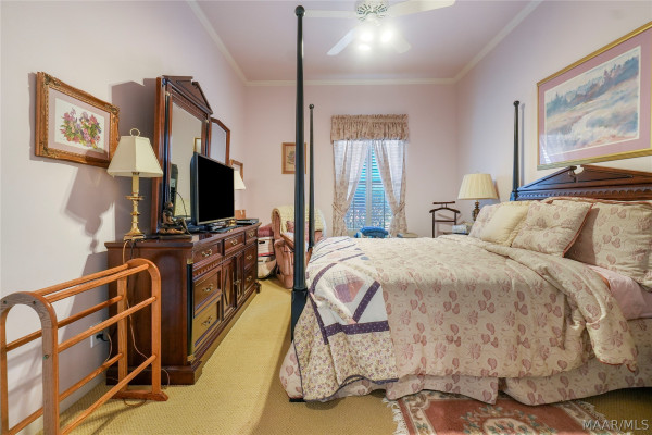 2238 Vaughn Lane