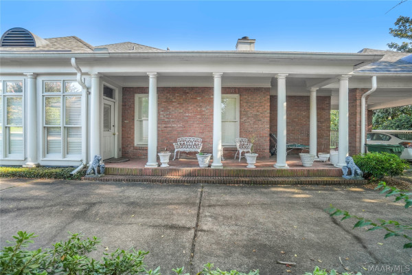 2238 Vaughn Lane