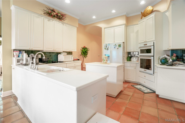 2238 Vaughn Lane